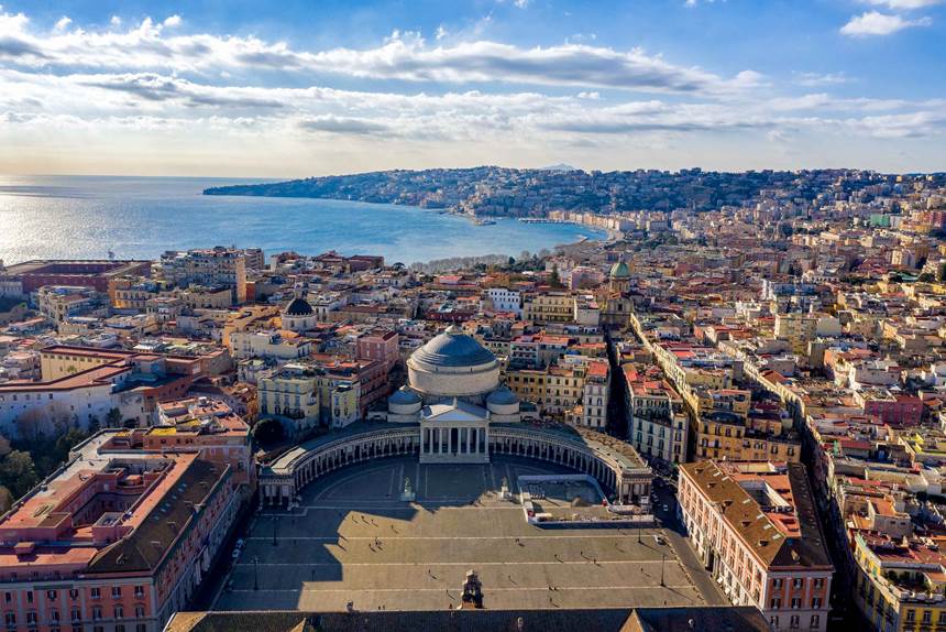 Naples – Scarred by its stereotypes? - Tom I
