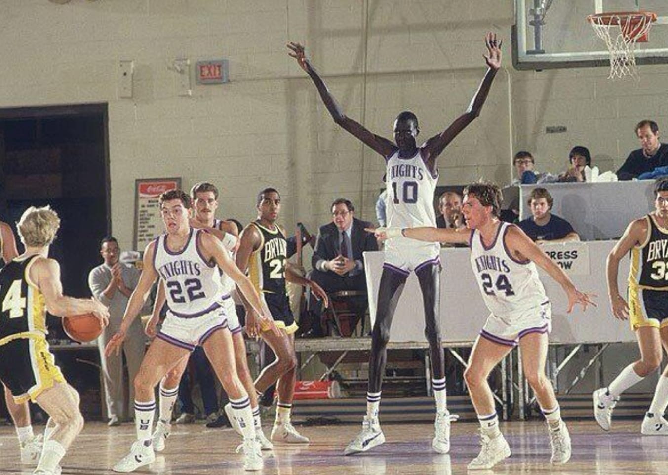 Manute Bol: From a Shot Stopper to a War Stopper - Otto G