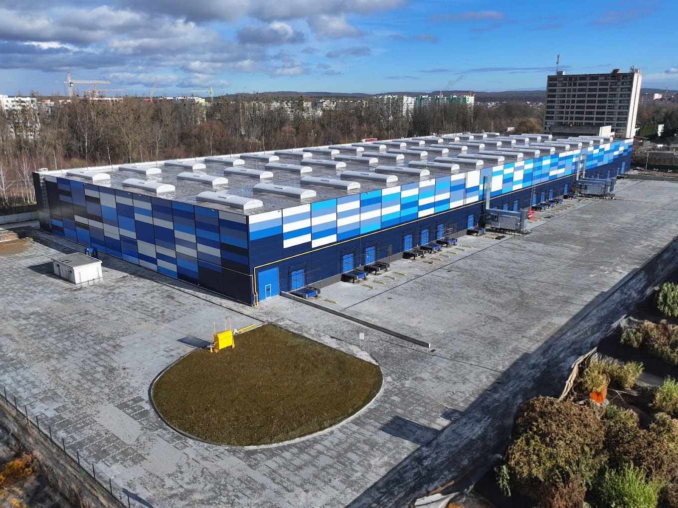 Dragon Capital commissions Phase 1 of Lviv industrial park, with 14,400 square-meter warehouse complex