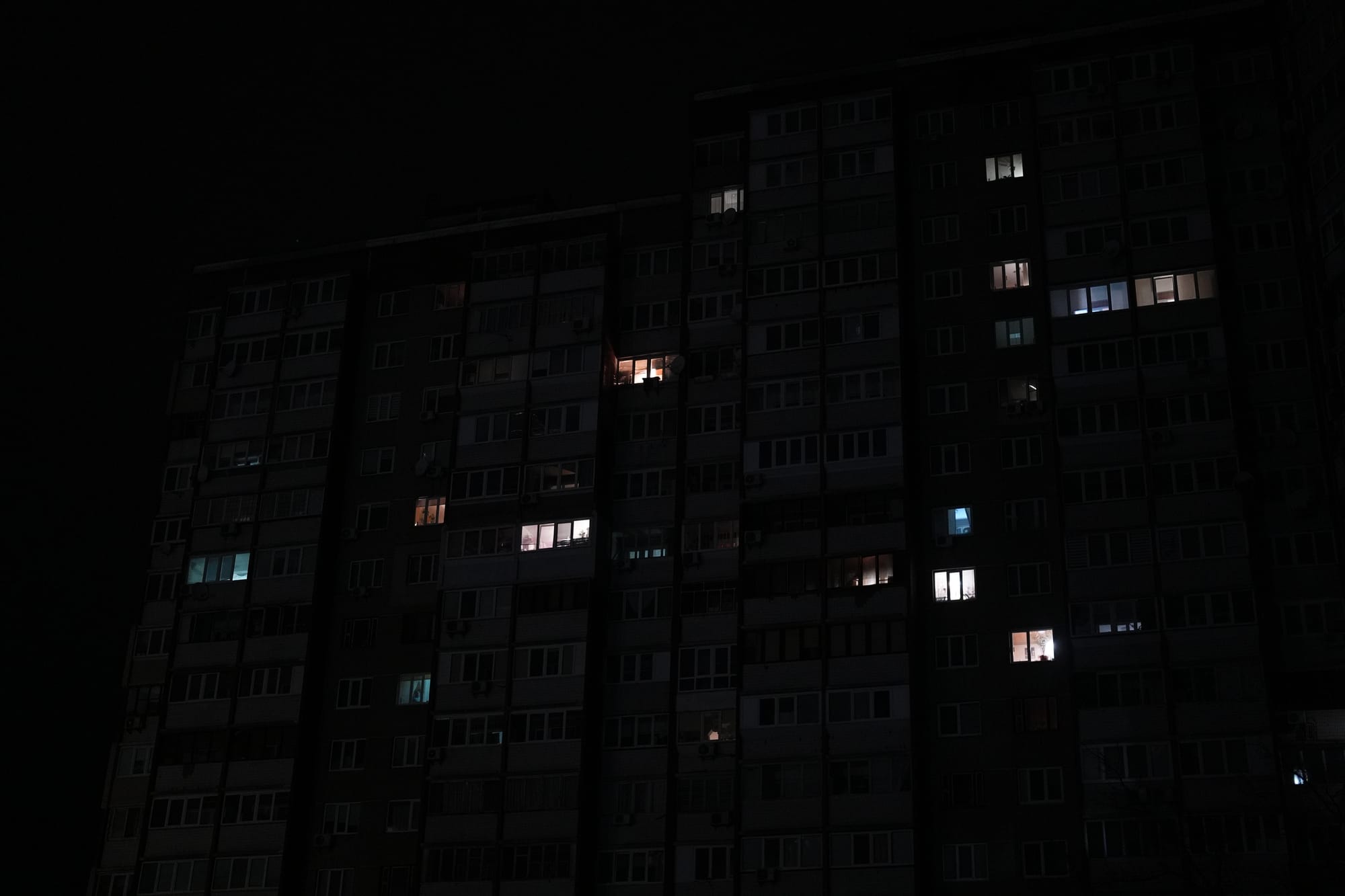 Russia launches major missile attack on energy grid, energy minister says