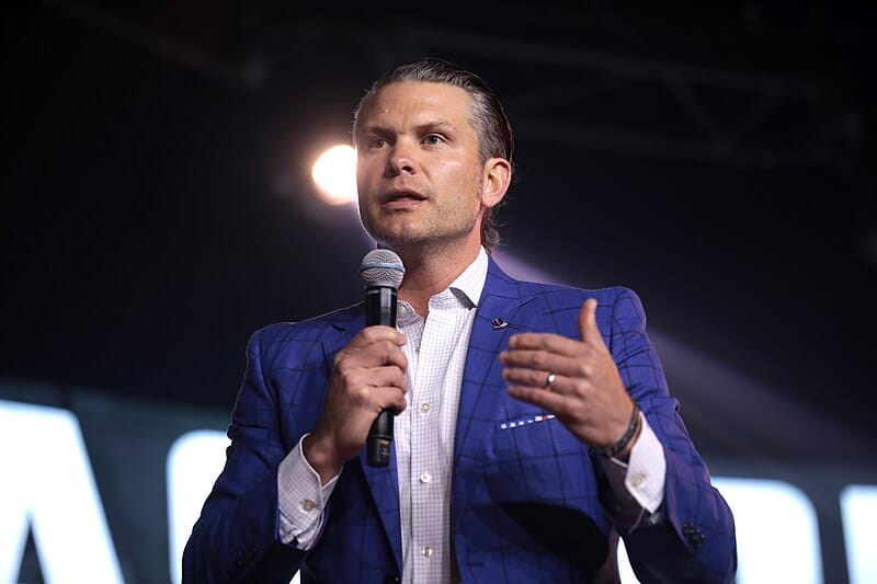 US Defense Secretary says Ukraine's return to pre-2014 borders 'unrealistic;' rules out NATO membership