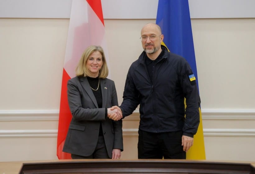 Austrian foreign minister pledges €5 million for demining, €2 million for Grain from Ukraine during Kyiv visit