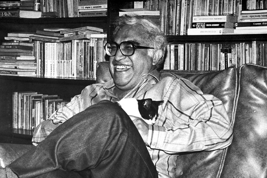 LA UTILIDAD DEL LIBRO A TRAVÉS DE MONSIVÁIS