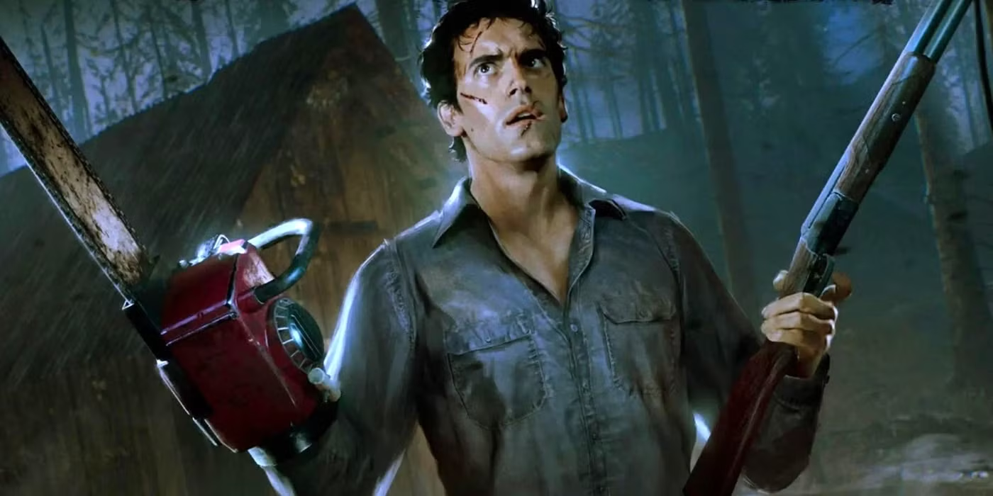 Ash (Bruce Campbell) in Evil Dead II holding a chain saw and a gun in front of a cabin