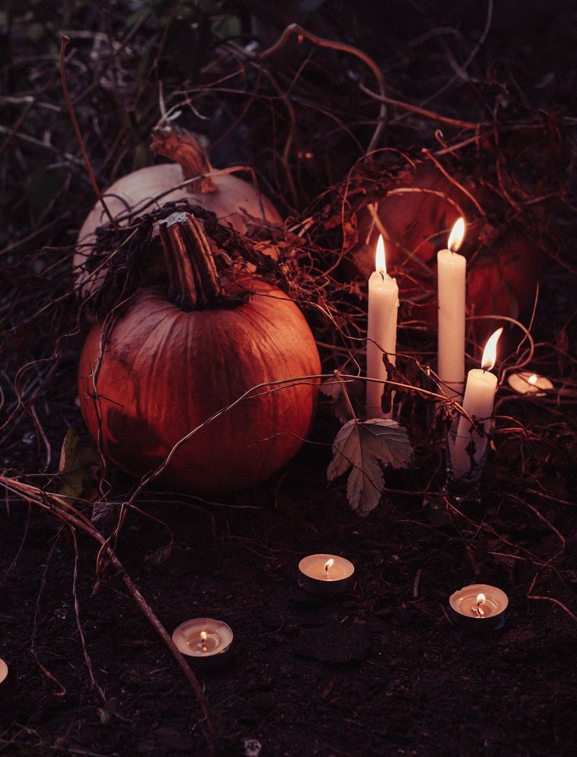 100 Spooky Trinkets for Horror and Fantasy