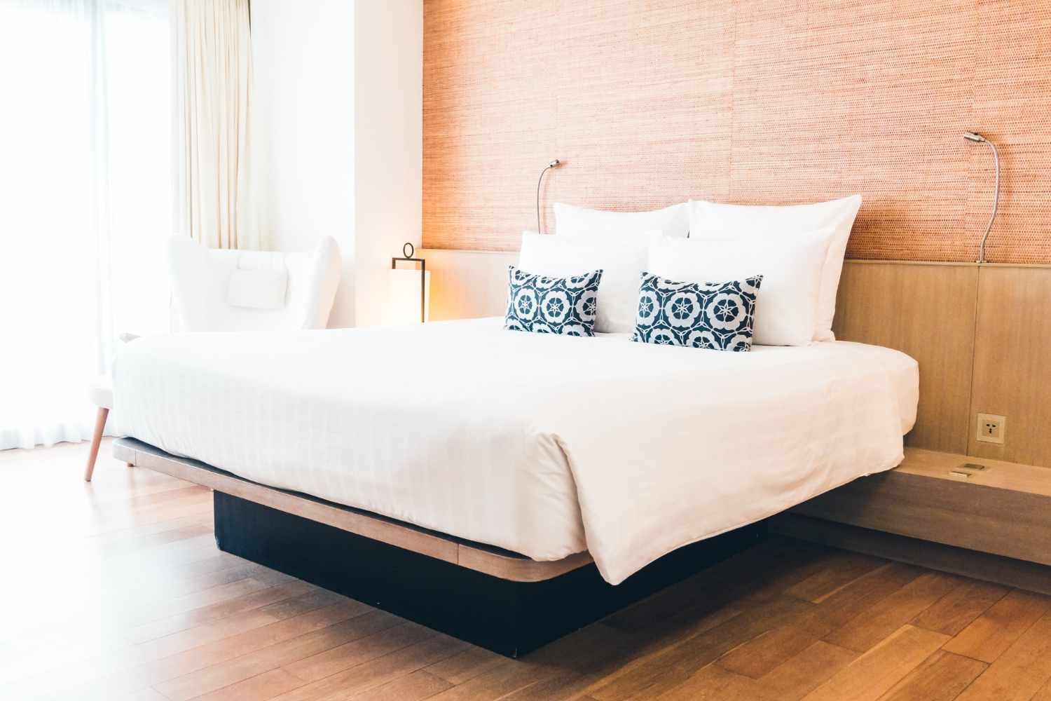 Boxspringbett 140x200 mit Bettkasten: stilvoller komfort