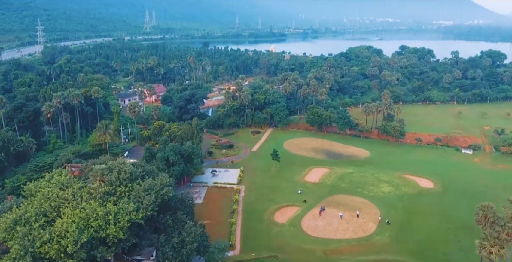 A sneak into East Point Golf Club