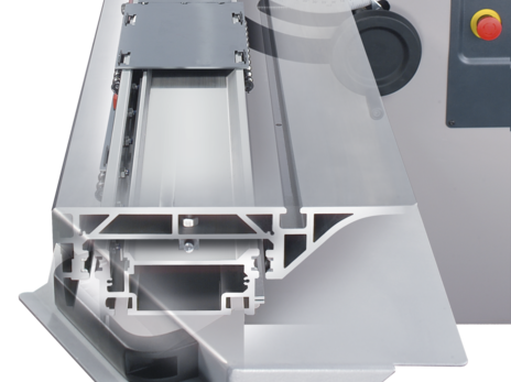 Ferăstrău circular de formatizat profesional Hammer K4 perform, cu masă mobilă lungă și construcție robustă pentru ateliere.