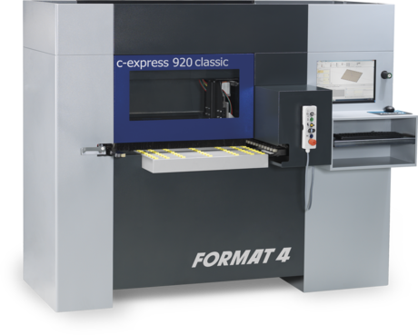 Mașina de găurit și frezat CNC Format4 C-Express 920 Classic, o soluție compactă și eficientă pentru prelucrarea precisă a panourilor de mobilier.