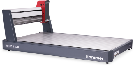 Mașină CNC tip router Hammer HNC3 1300, proiectată pentru prelucrarea precisă a panourilor de lemn, plastic și materiale compozite în ateliere.