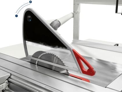 Sistem de protecție a pânzei SCM AP cu poziționare automată, garantând siguranță maximă la tăierea în unghi a panourilor.