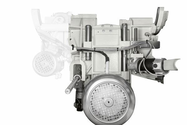 Grupul de tăiere (unitatea de tăiere) robust, din fontă, al fierăstrăului SCM Minimax SI X, proiectat pentru tăieri precise, fără vibrații.
