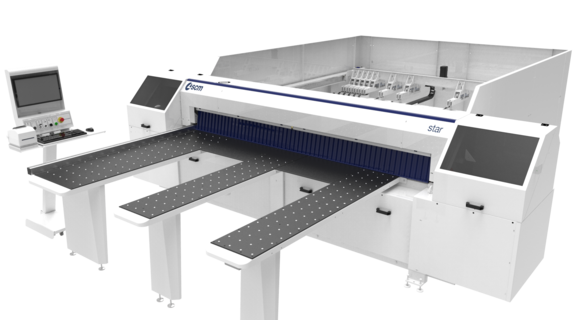 Fierăstrău de debitat în pachet (beam saw) SCM Star, model industrial, cu stație de control CNC și mese frontale cu perne de aer.