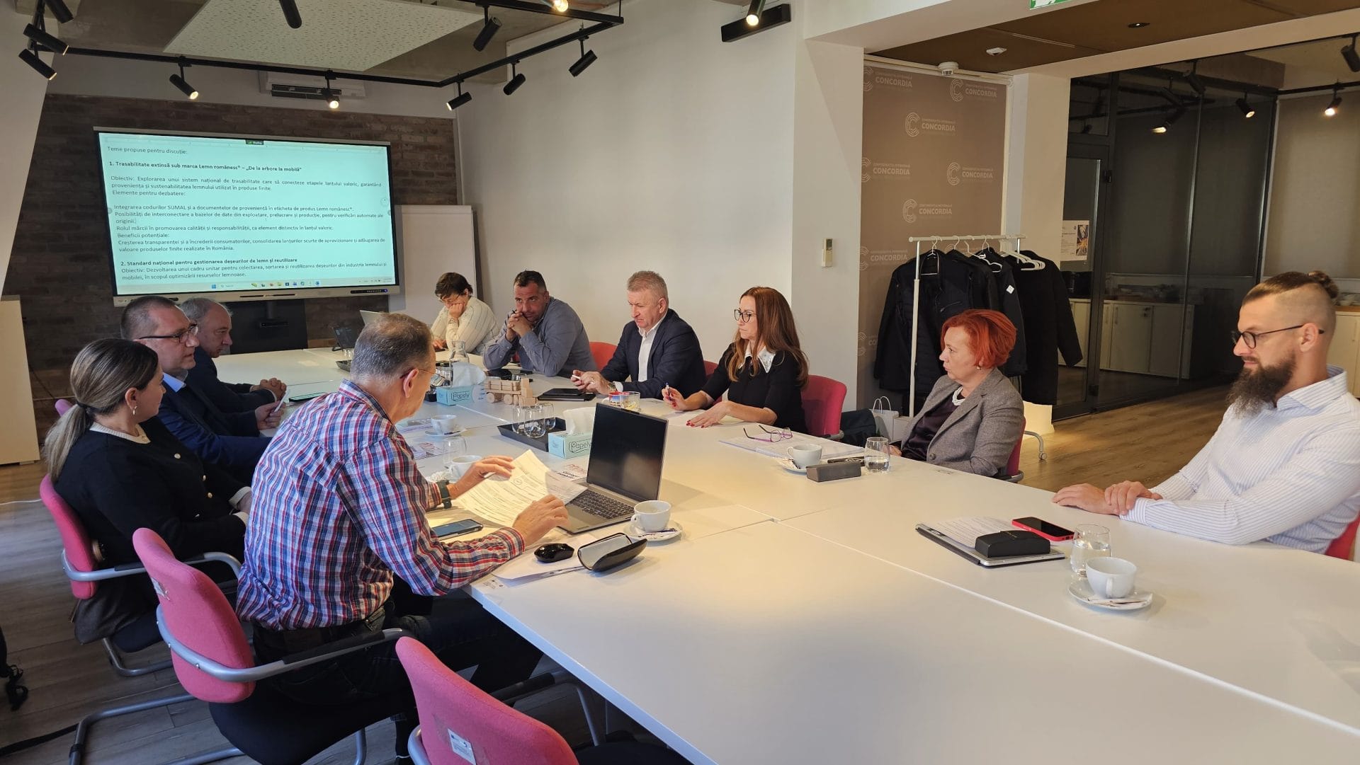 Alianță strategică în România: APMR și ASFOR își unesc forțele pentru a proteja lanțul valoric național al lemnului