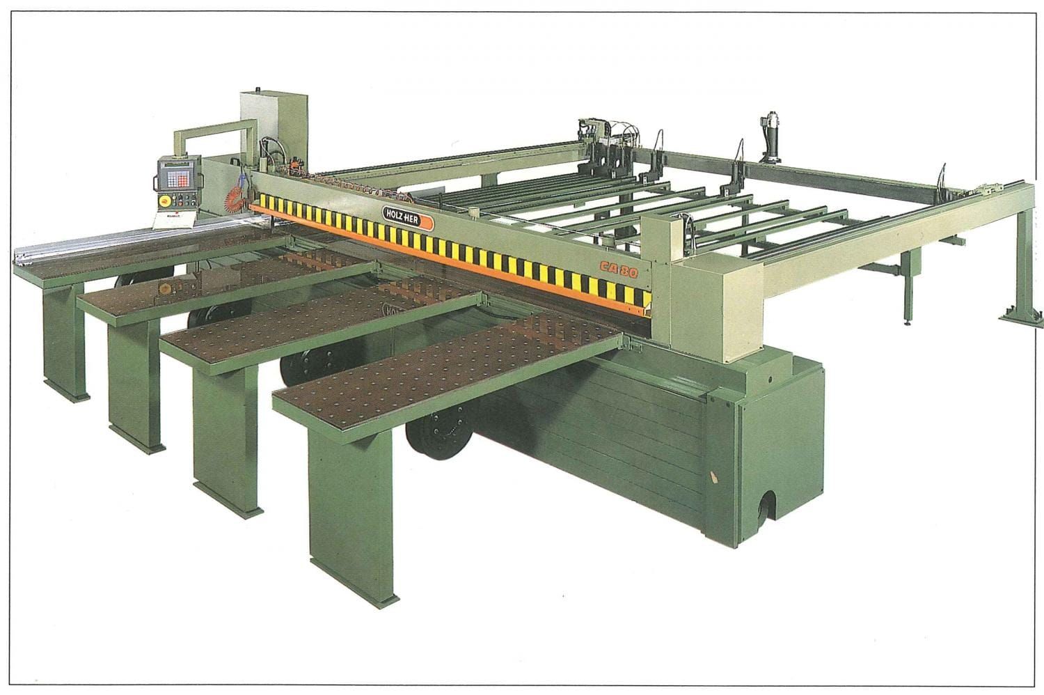 Fierăstrău de debitat orizontal (beam saw) HOLZ-HER CA 80, un model industrial robust din 1992, cu mese frontale cu perne de aer și panou de control numeric.