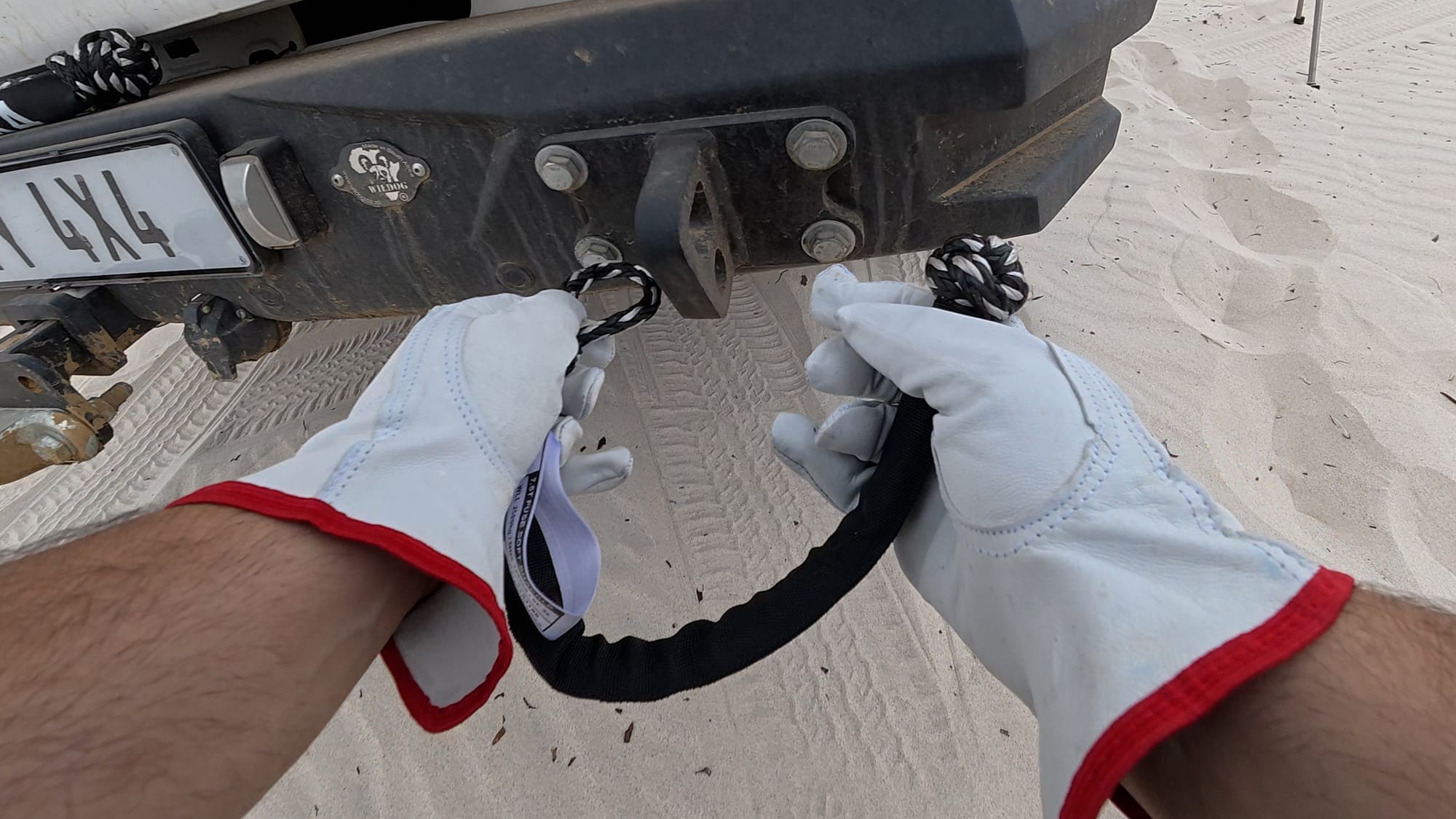Why Glove Size Matters More Than You Think for Offroad Recovery