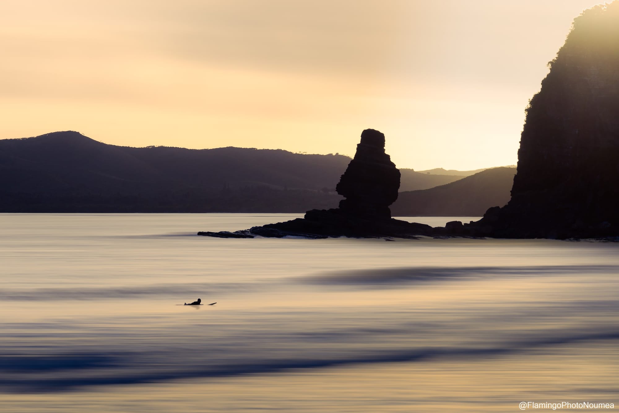 Bourail - Plage de Poé et Bonhomme de la Roche Percée (Nouvelle-Calédonie)