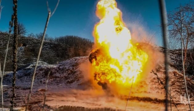 Eskalation bei Nacht: Selenskyj bestätigt Einsatz der "Oreschnik"-Rakete bei massivem Angriff auf Kyjiw