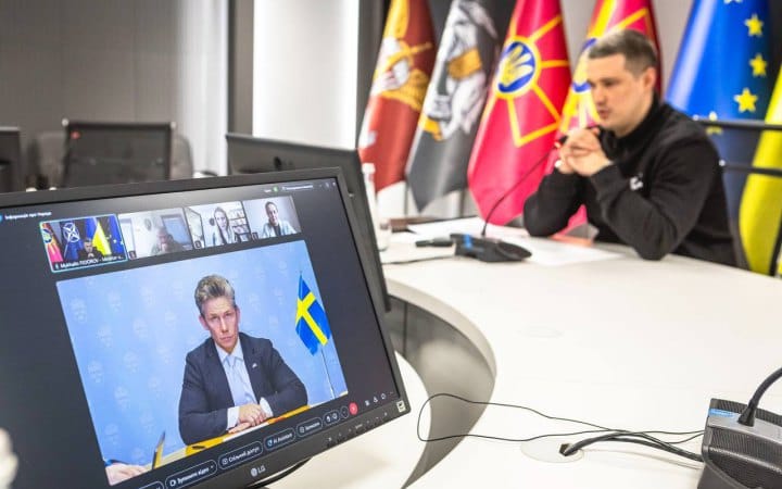 Ukraine erhält eines der größten Hilfspakete aus Schweden: Luftabwehr, Saab-Radare und Deep-Strike-Drohnen im Anmarsch