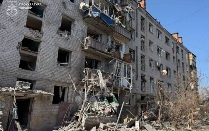 Russland wirft Fliegerbomben auf Wohnviertel in Slowjansk – vier Tote, 20 Verletzte – auch Charkiw massiv beschossen