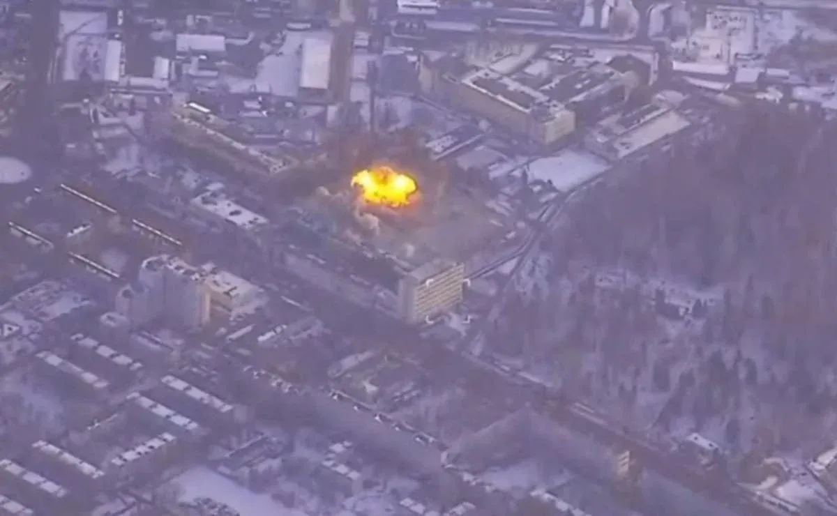 Ukraine trifft russische Mikroelektronik-Fabrik in Brjansk – Schlüsselwerk für Iskander-Raketen zerstört