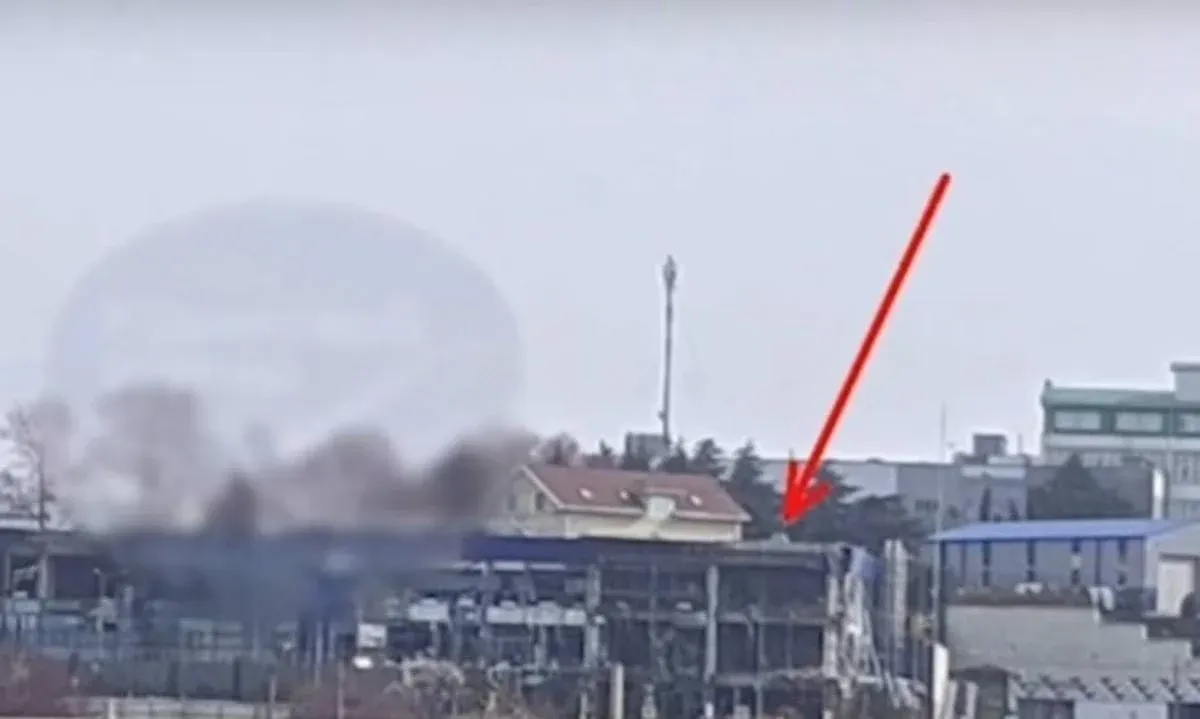 Ukraine trifft russische Luftabwehrwartungsanlage auf der Krim