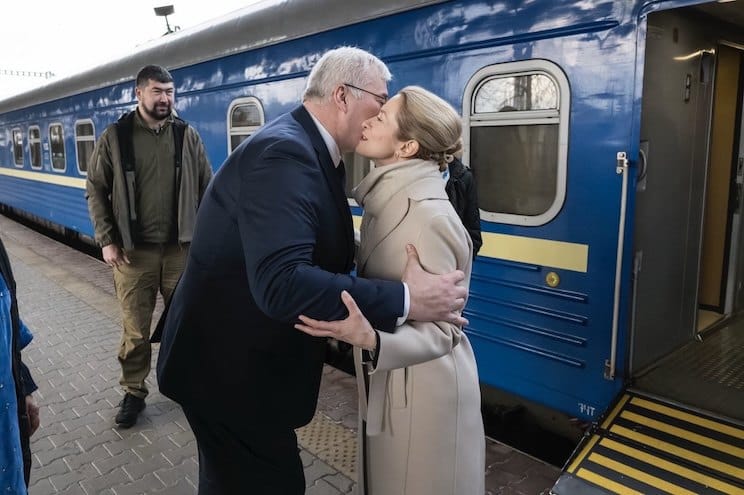 Butscha-Jahrestag: EU-Außenminister reisen nach Kyjiw – Kallas bekräftigt europäische Unterstützung