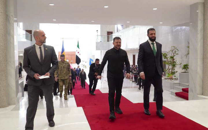 Selenskyj trifft syrischen Präsidenten al-Sharaa: „Großes Interesse am Austausch militärischer und sicherheitspolitischer Erfahrungen“