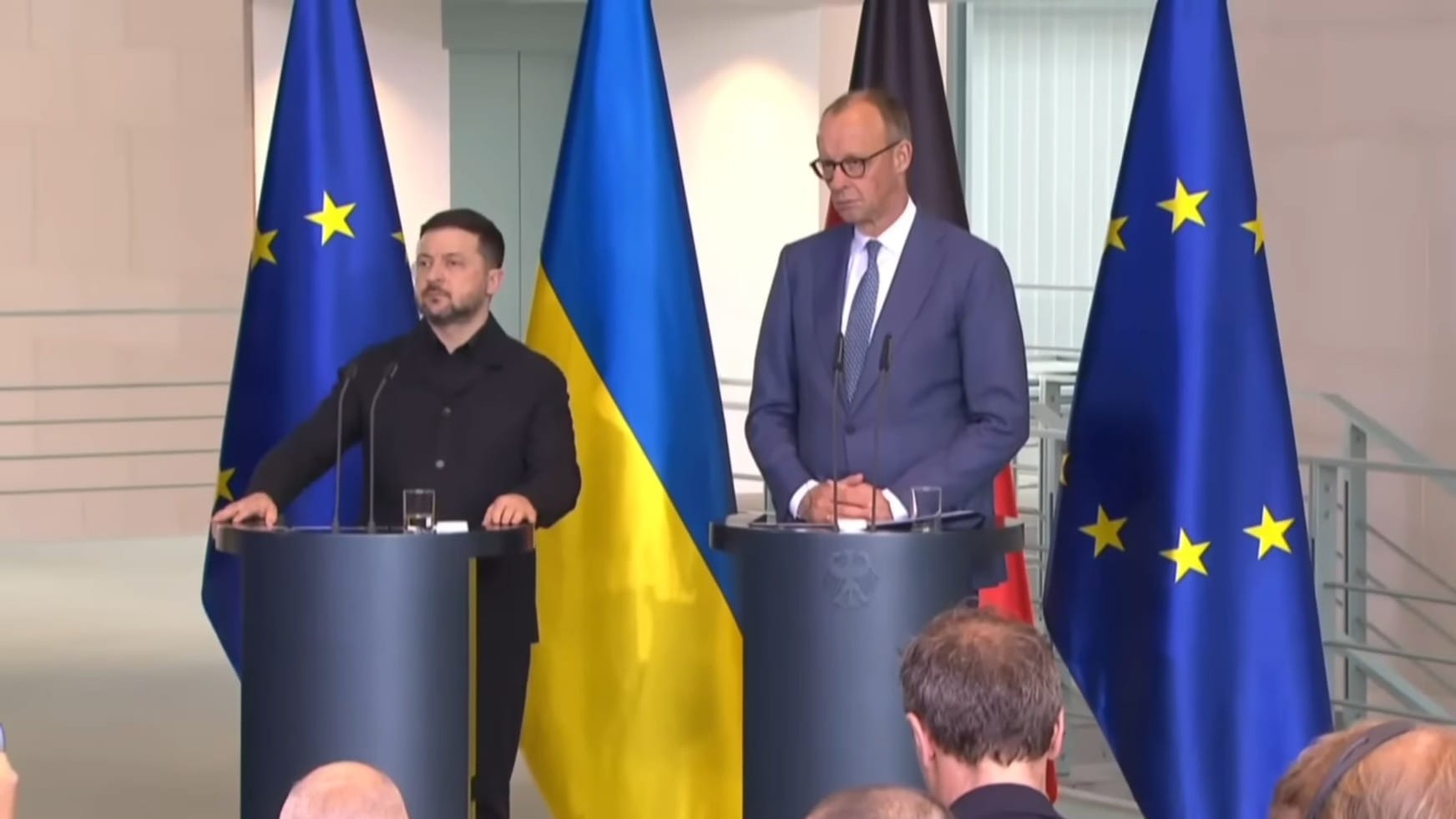 Merz deutet territoriale Verluste für Ukraine an – Selenskyj widerspricht umgehend