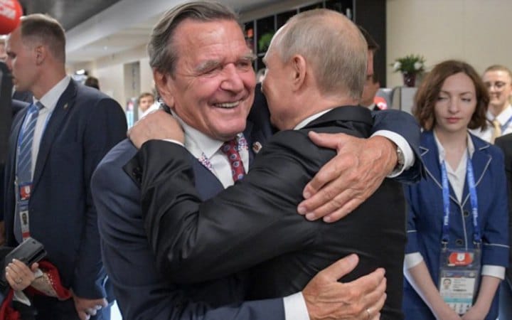 Deutschland lehnt Schröder als Vermittler zwischen Russland und EU ab