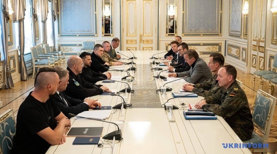 Deutschland und Ukraine starten Rüstungsprogramm „Brave Germany" — Fokus auf Drohnen und KI