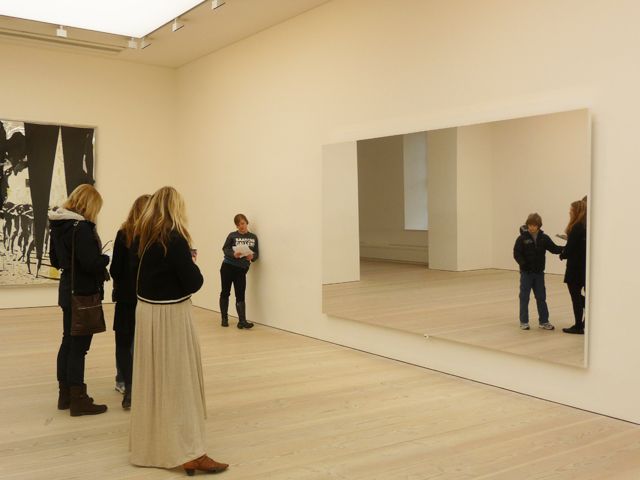 Jepp Hein_Mirror Wall