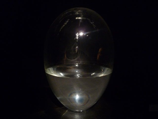 Breathe by Ben Tyers. A water container that emulates the act of breathing breathe_ben tyers