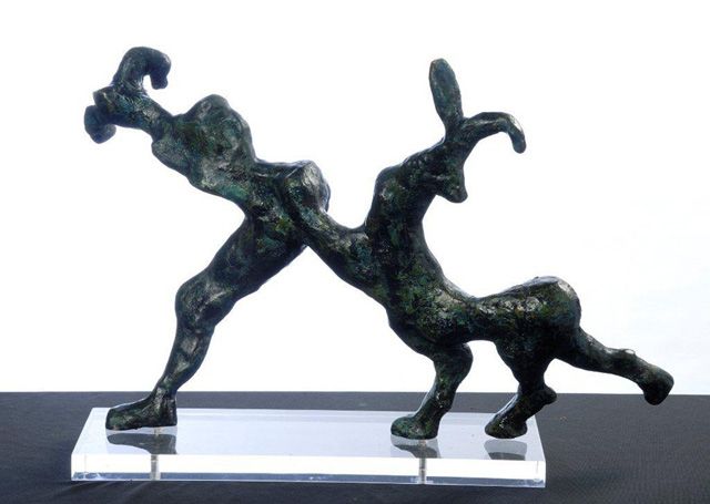 Martha Zuik: Espejismo/Mirage. Bronce / Bronze. 2008. 52 x 36 x 28 cm. / 20.47 x 14.17 x 11.02 in. © Martha Zuik