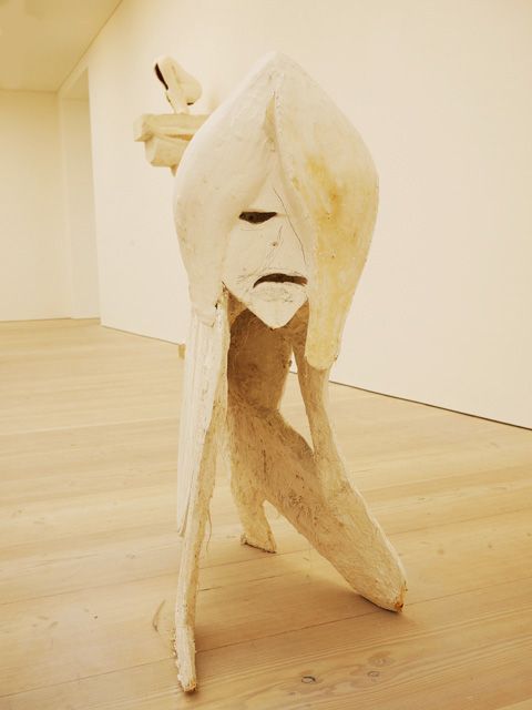 Joanne by Thomas Houseago. Photo by aqnb