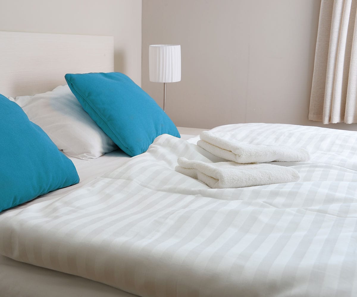 Cost vs. Quality: Balancing Profit Margins for Wholesale Hotel Bed Sheets in the USA