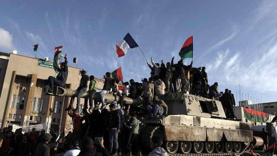 Affaire libyenne : Sarkozy tombe, la France vacille