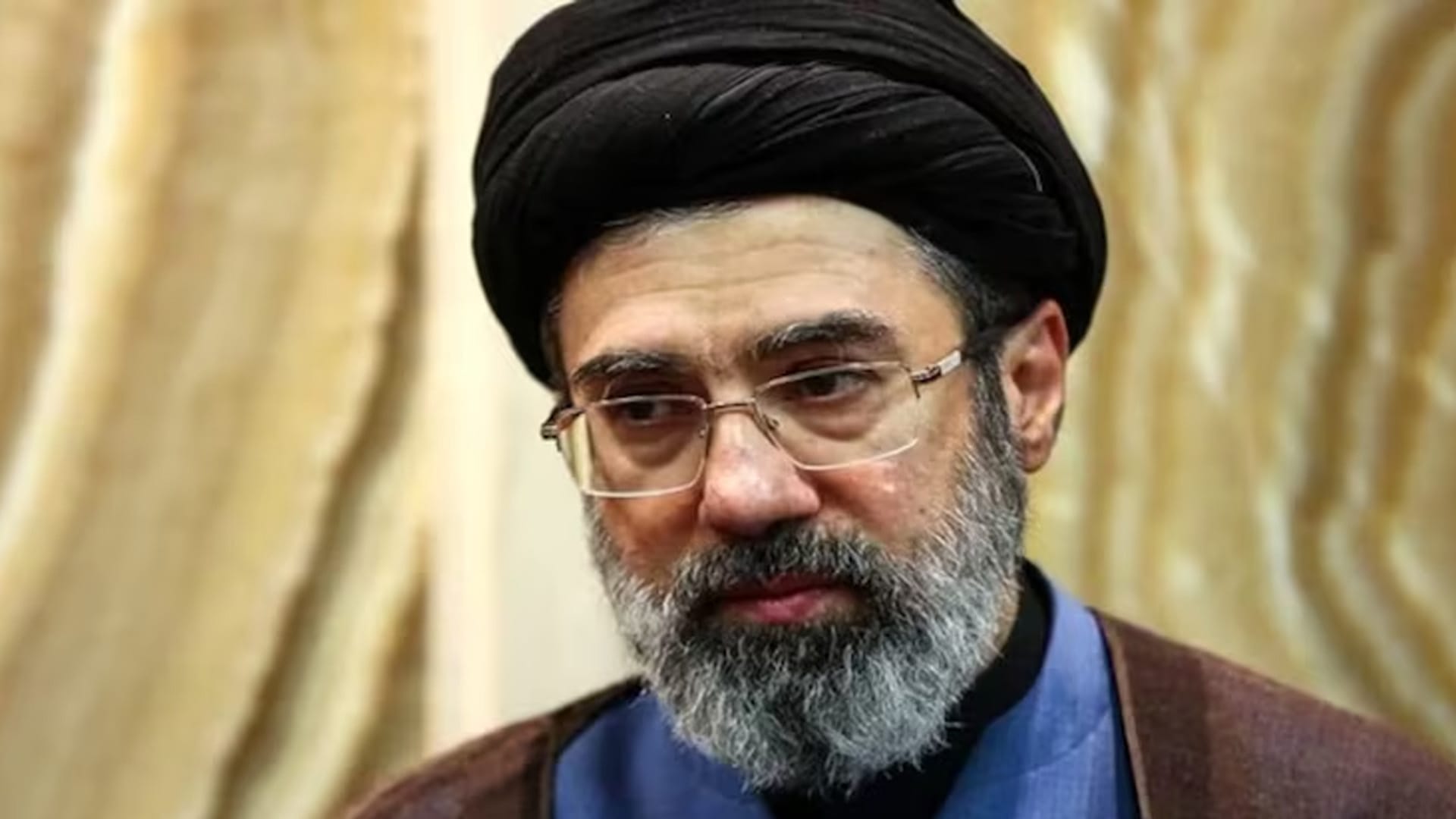Mojtaba Khamenei devient Guide suprême en Iran sous les bombes, le régime se durcit