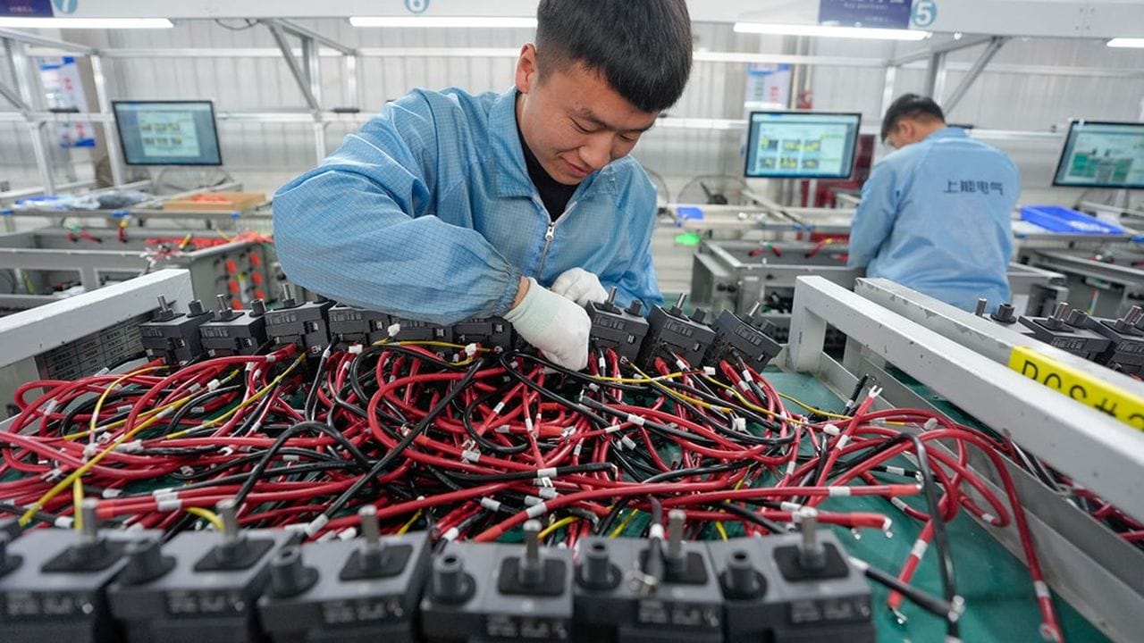 L’UE ferme ses financements aux projets énergétiques intégrant des onduleurs chinois à risque