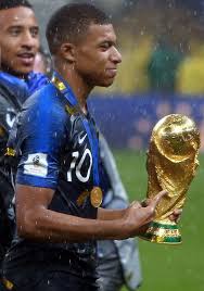 France-Sénégal: Mbappé bat le record de buts en sélection