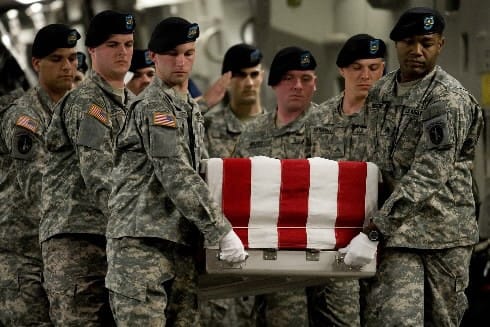 Washington annonce un troisième soldat mort des dizaines de blessés