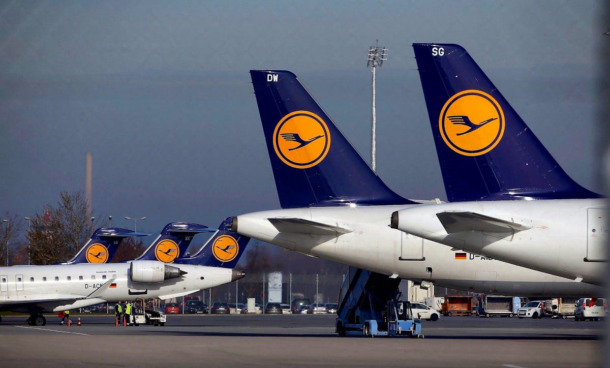 Lufthansa voit son bénéfice opérationnel trimestriel chuter de 56%, plombé par les coûts du kérosène